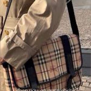 Burberry bag Duffle /cross body / computer/ college /